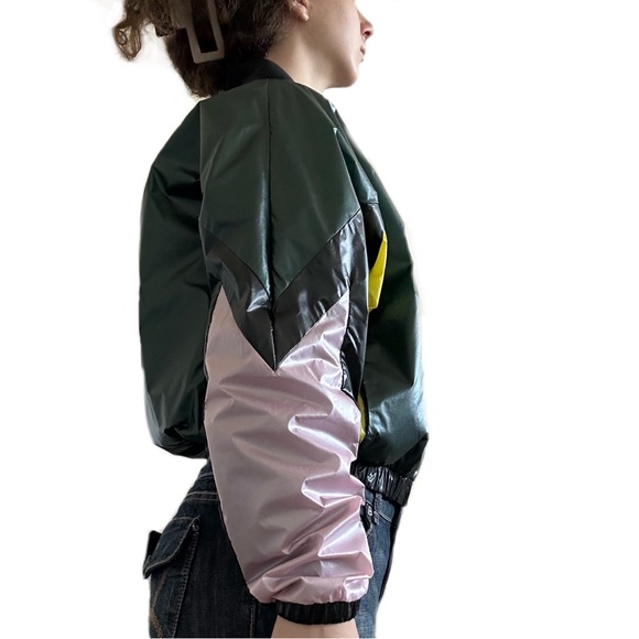 Puma Windbreaker - Picture 2 of 5